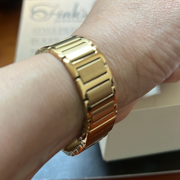 MICHAEL KORS WATCH AUTHENTIC GOLD NEW BATTERY - Picture 7 of 9